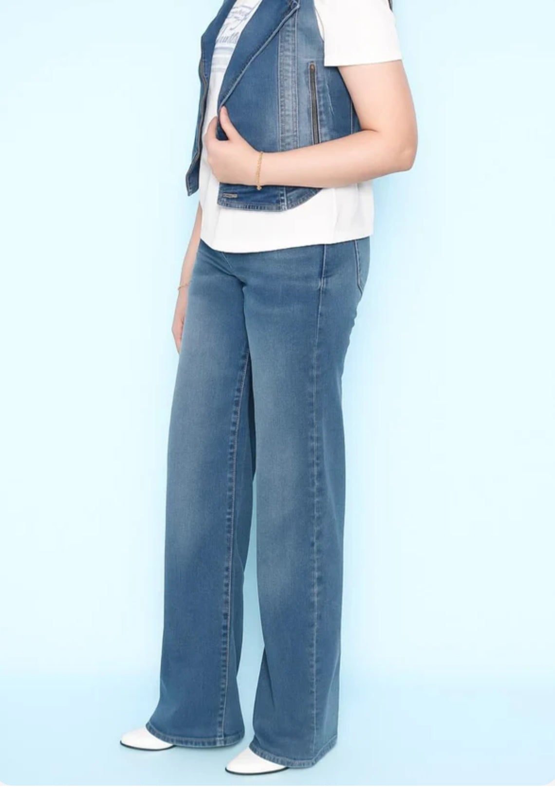 Ladies Knit Denim Wide leg Jean ( Light wash )