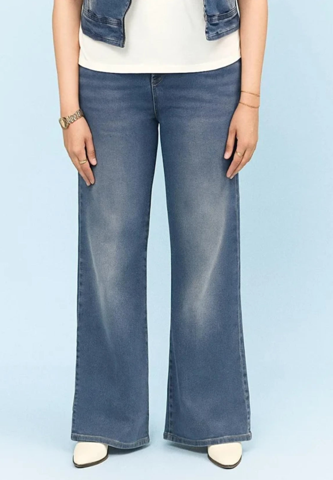 Ladies Knit Denim Wide leg Jean ( Light wash )