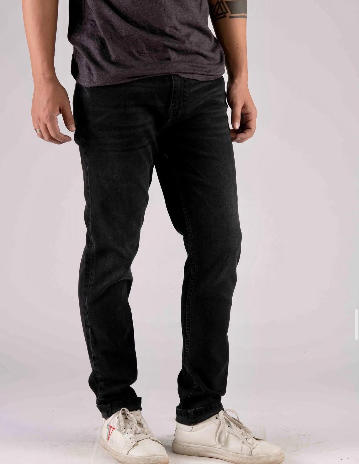 Men’s Slim Fit Comfort Jeans – Black Edition